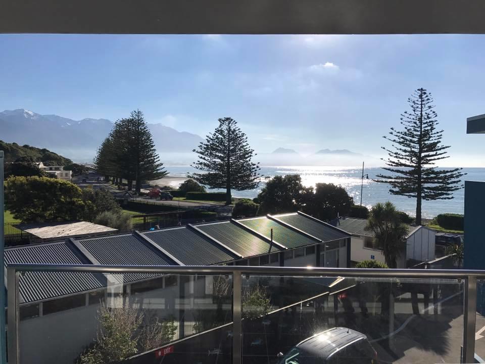 Waves Apartments Kaikoura Exterior photo